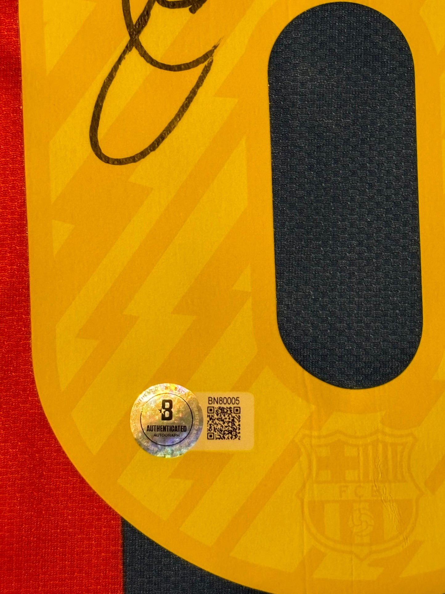 Xavi Signed Barcelona Shirt Beckett COA QR Holo