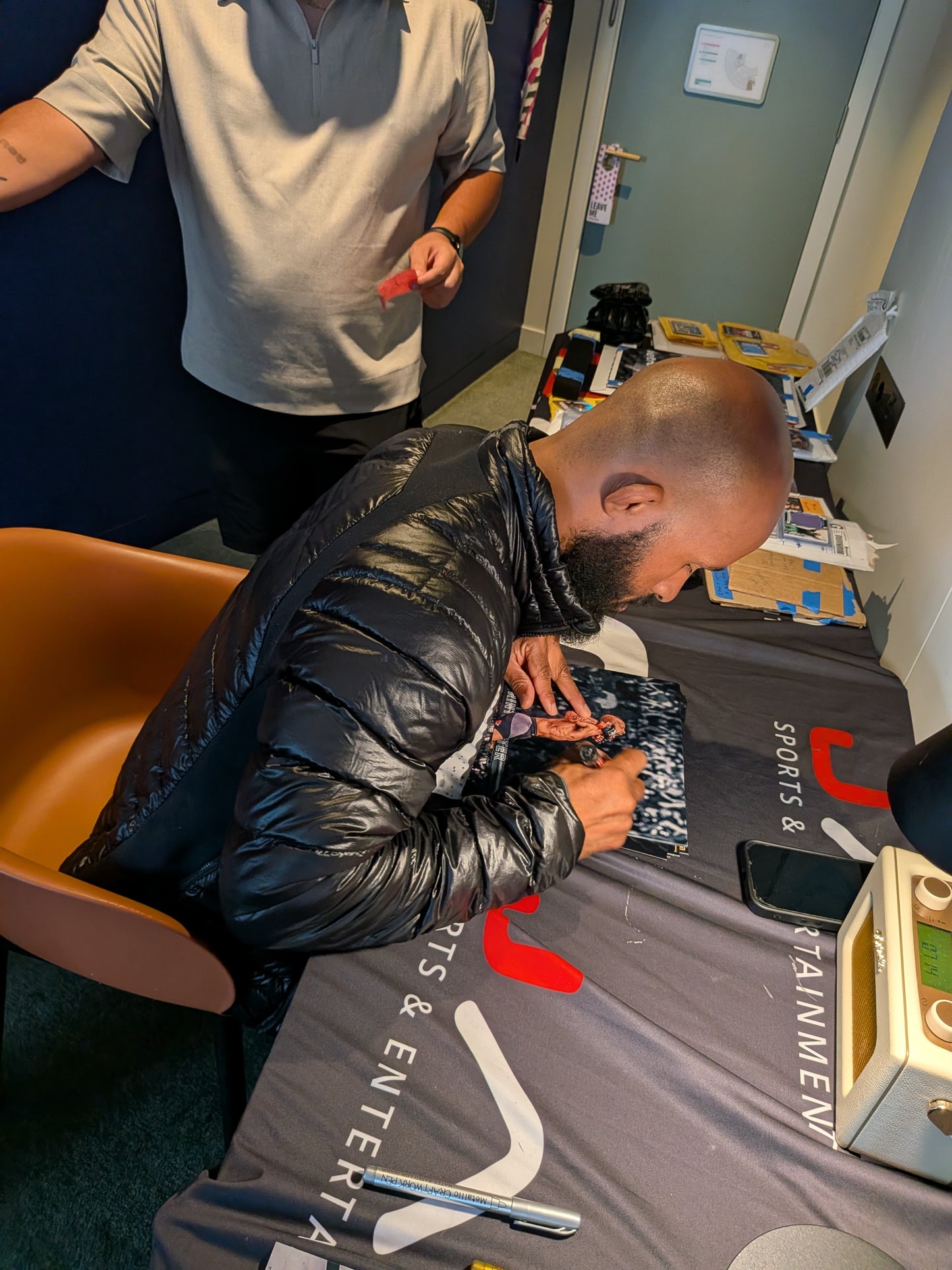 Demetrious Johnson signed 8X10 Photo