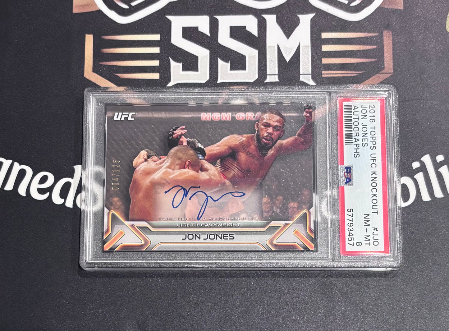 Jon Jones 2016 Topps UFC Knockout Auto #’d /125 PSA 8