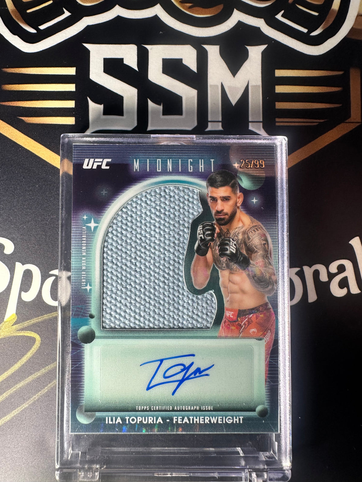 2025 Topps UFC Midnight Ilia Topuria Relic Auto /99 Twilighti