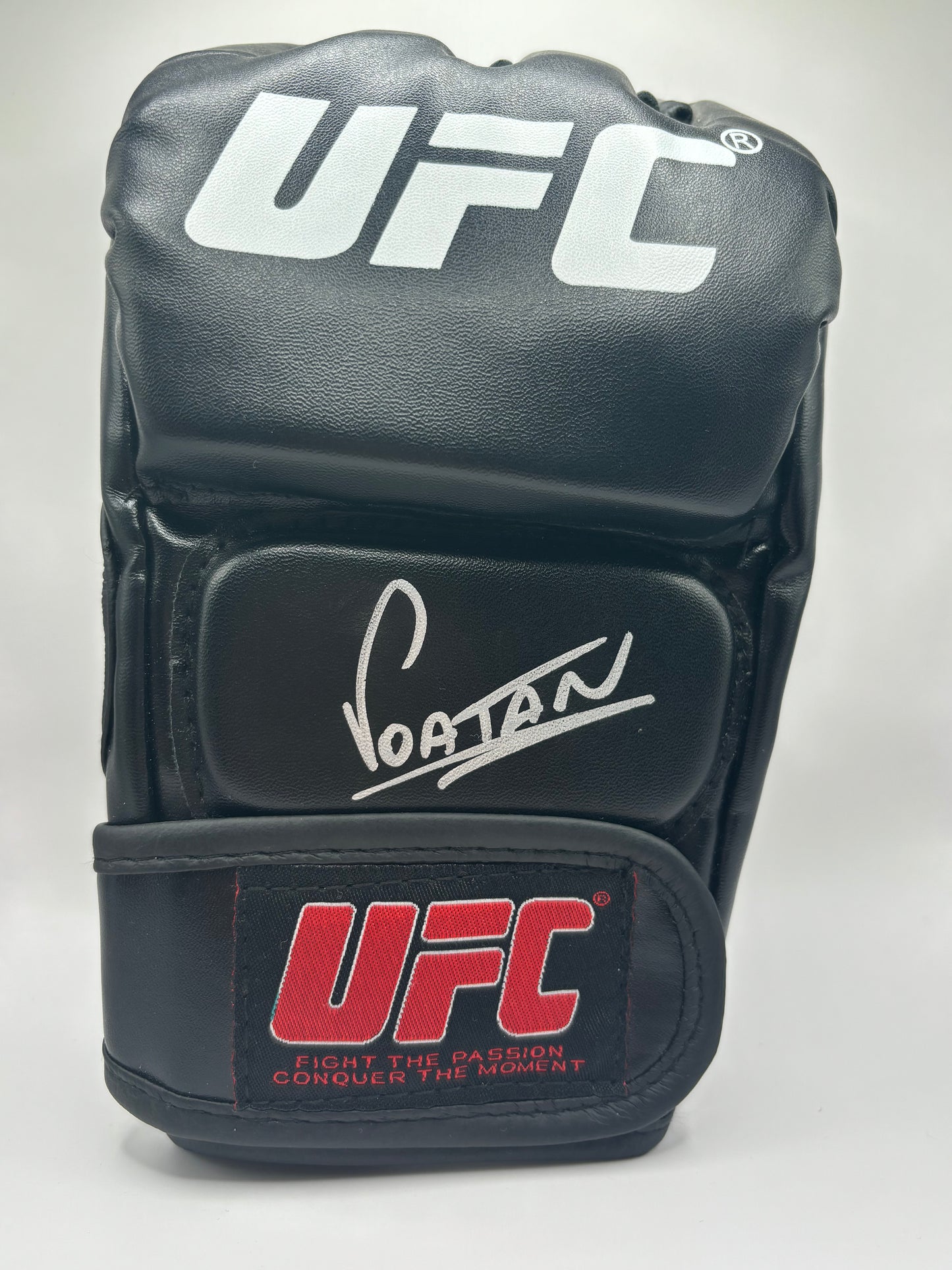 Alex Pereira Signed Framed UFC Glove Beckett COA QR Holo