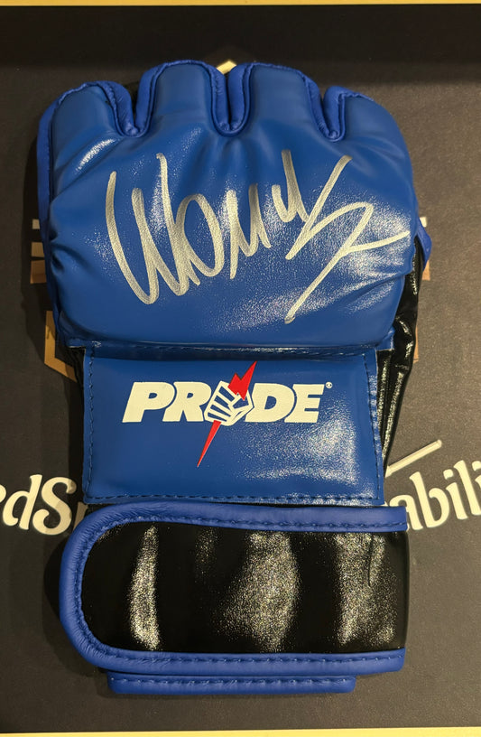 WANDERLEI SILVA SIGNED PRIDE FIGHTING MMA GLOVE BAS BECKETT AUTHORISED/WITNESSED